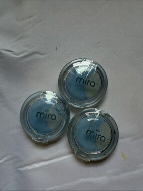 Mira Blue Duo Eyeshadow - Cool Blue Shades